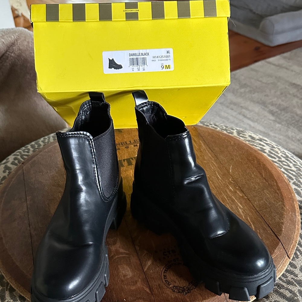 Chunky Black Leather Chelsea Boots